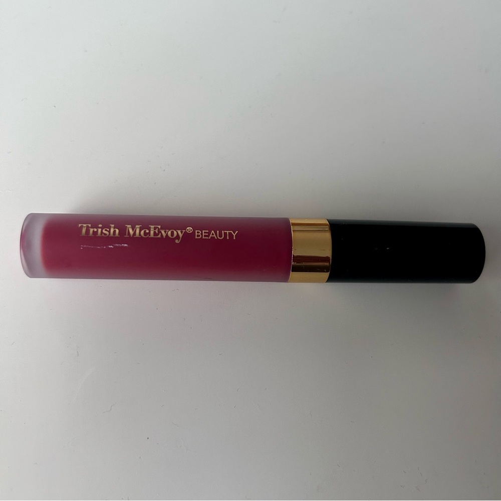 Trish McEvoy Lip Gloss - Shade Rendezvous. Unused without box and tags